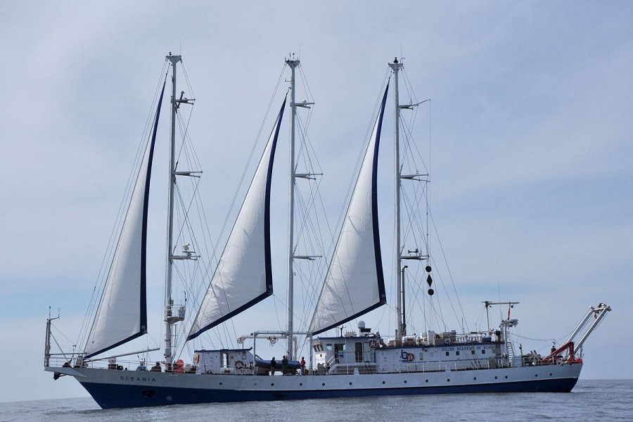 'You cannot do science with cardboard and duct tape'. Marine and ocean researchers criticize the government.